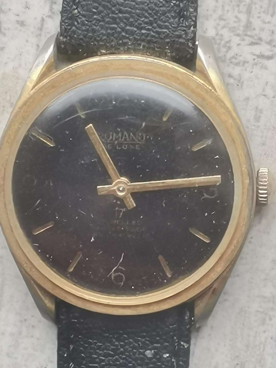 VINTAGE MENS ROMANO DELUXE 17 JEWELS WATCH IN EXCELLENT WORKING CONDITION