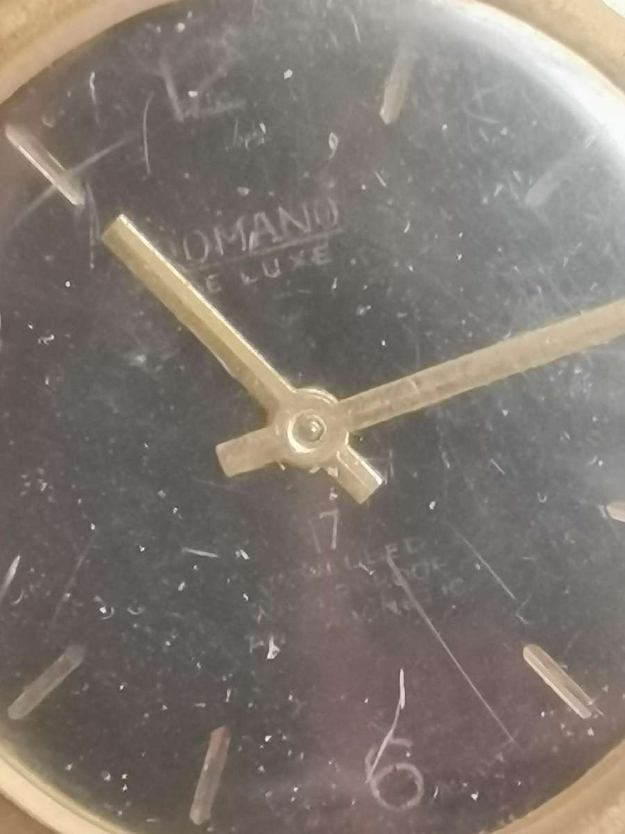 VINTAGE MENS ROMANO DELUXE 17 JEWELS WATCH IN EXCELLENT WORKING CONDITION