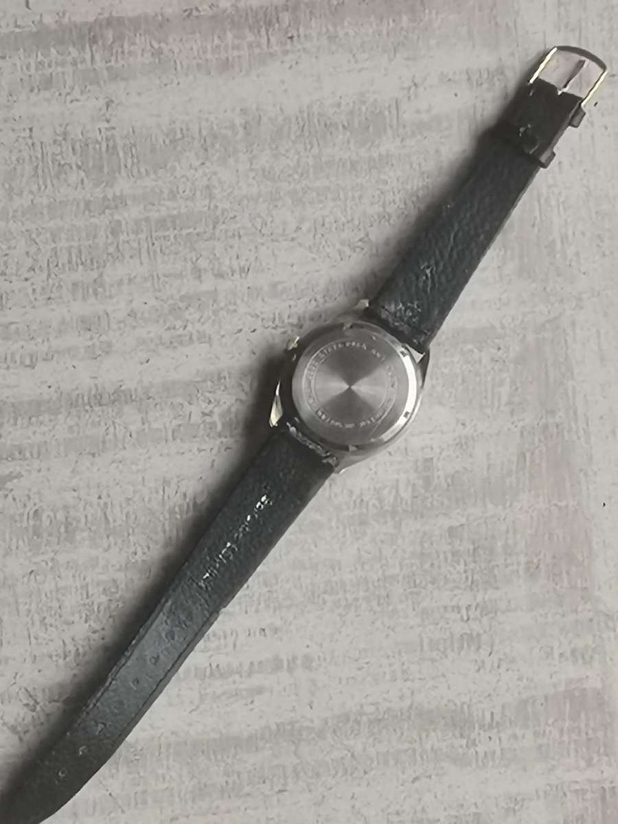 VINTAGE MENS ROMANO DELUXE 17 JEWELS WATCH IN EXCELLENT WORKING CONDITION