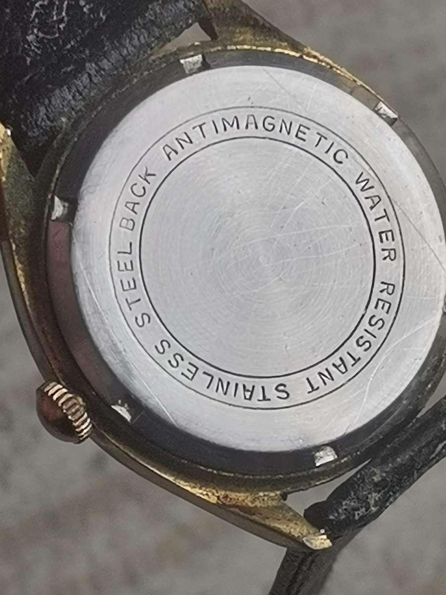 VINTAGE MENS ROMANO DELUXE 17 JEWELS WATCH IN EXCELLENT WORKING CONDITION