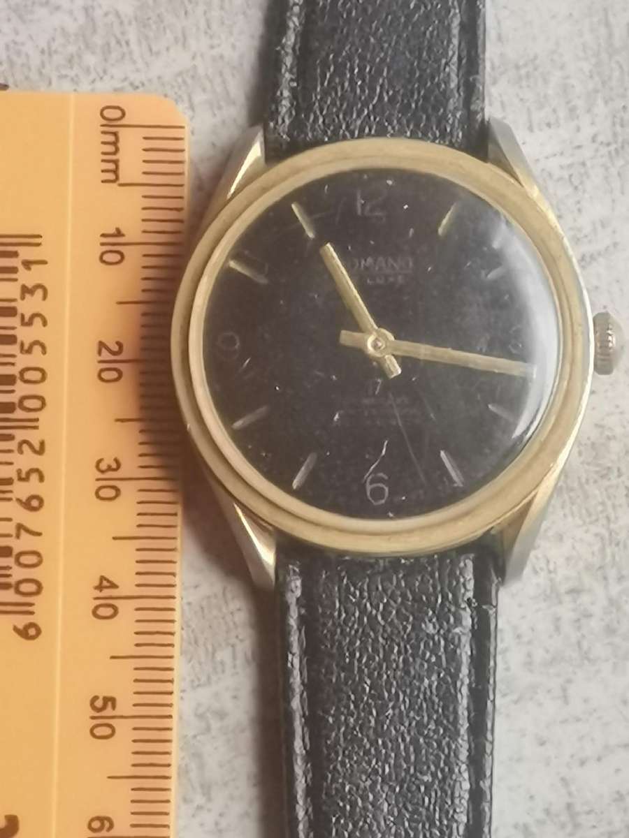 VINTAGE MENS ROMANO DELUXE 17 JEWELS WATCH IN EXCELLENT WORKING CONDITION