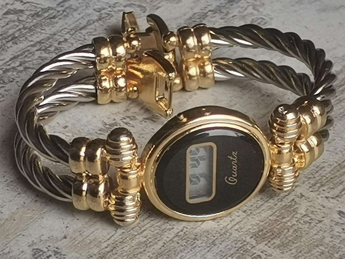 ELEGANT LADIES ROPE BRACELET DIGITAL WATCH IN EXCELLENT WORKING CONDITION