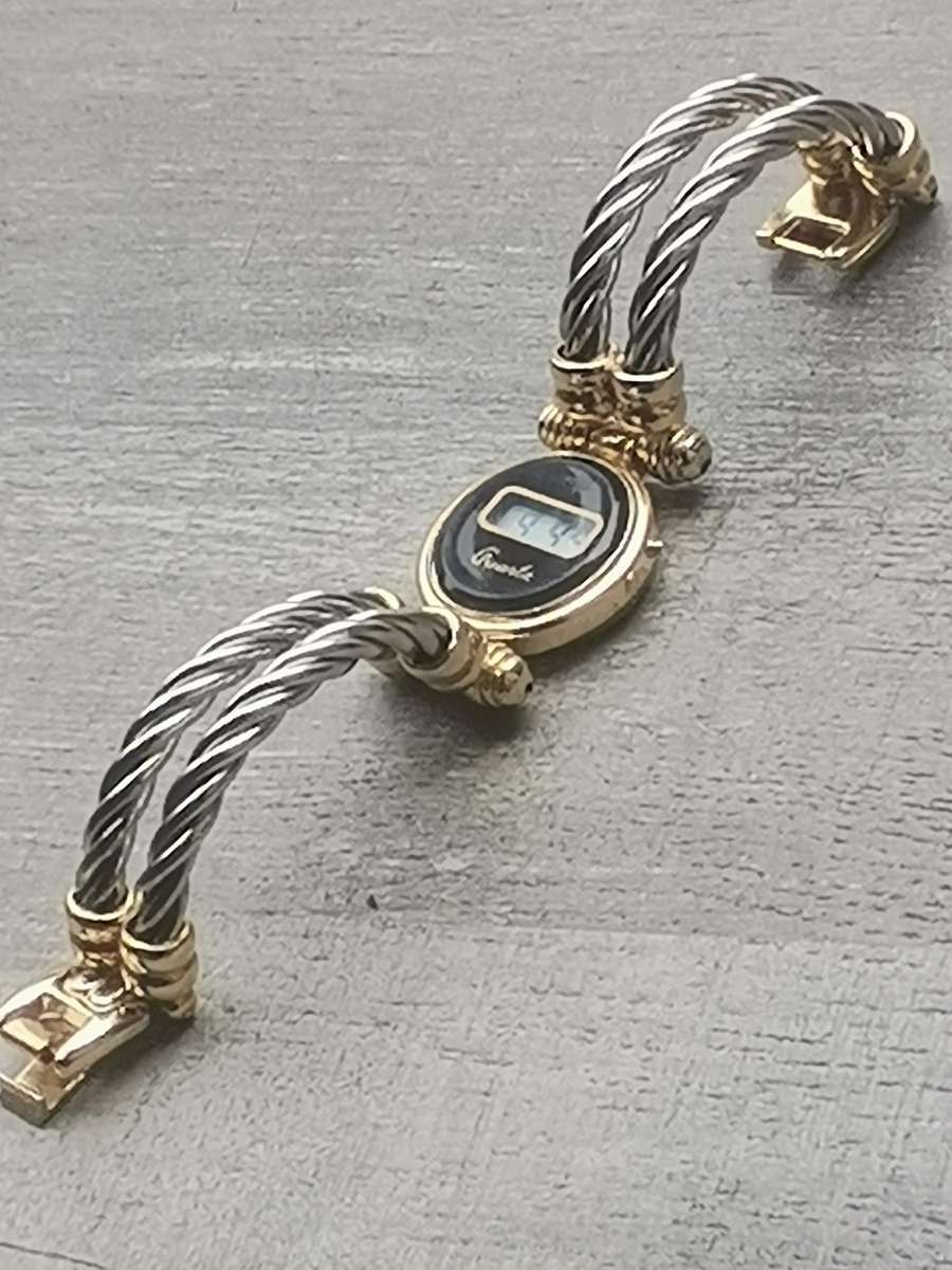 ELEGANT LADIES ROPE BRACELET DIGITAL WATCH IN EXCELLENT WORKING CONDITION