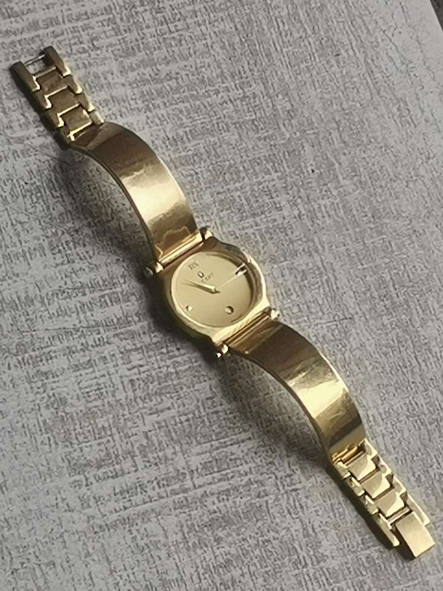 LADIES LUCENT GOLD PLATED WATCH IN EXCELLENT WORKING CONDITION