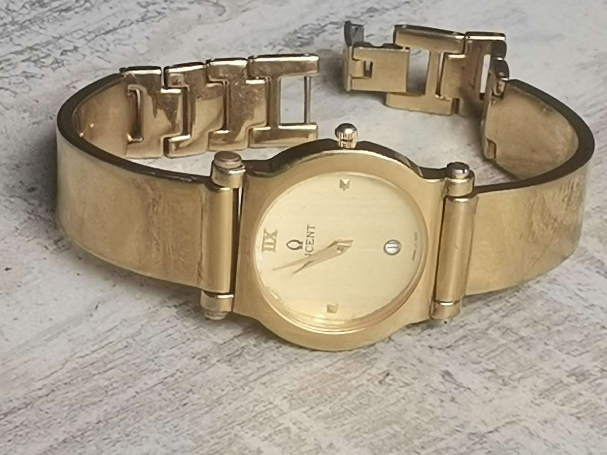 LADIES LUCENT GOLD PLATED WATCH IN EXCELLENT WORKING CONDITION