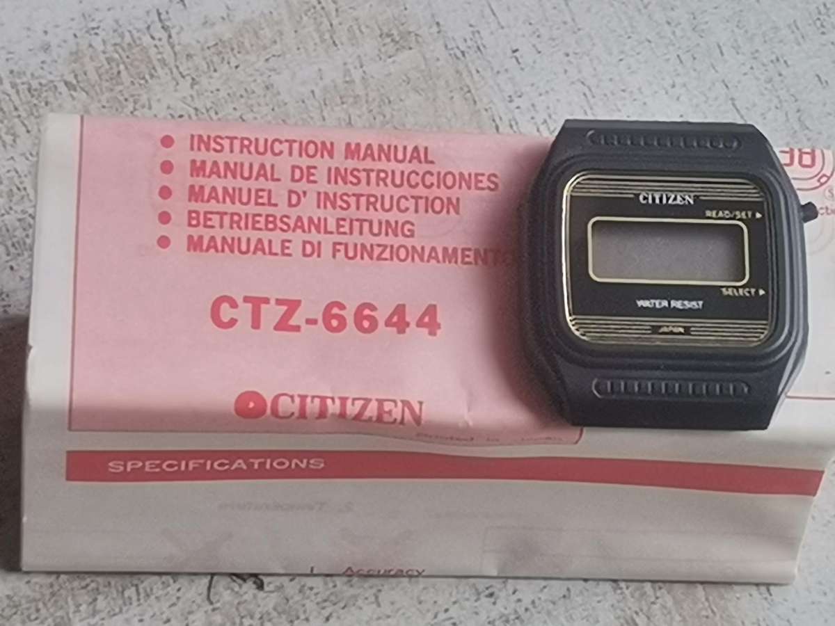 MENS VINTAGE, SCARCE AND HIGHLY COLLECTABLE CITIZEN P160 DIGITAL WATCH