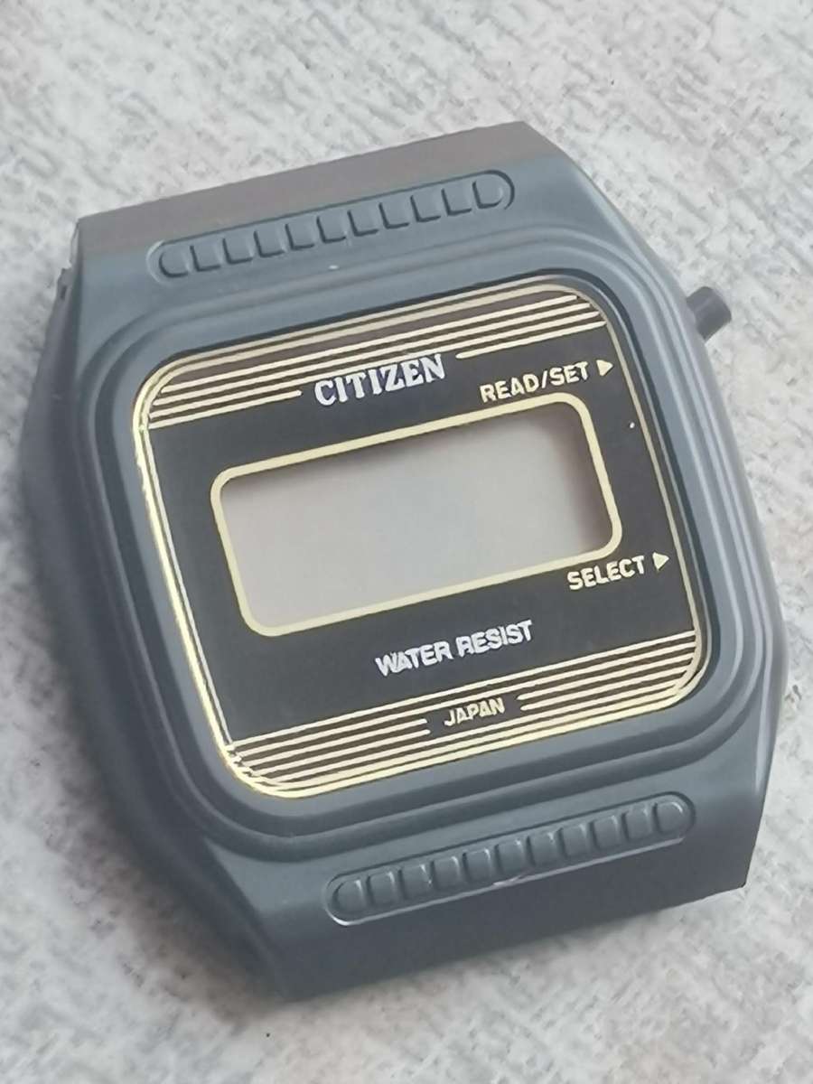 MENS VINTAGE, SCARCE AND HIGHLY COLLECTABLE CITIZEN P160 DIGITAL WATCH