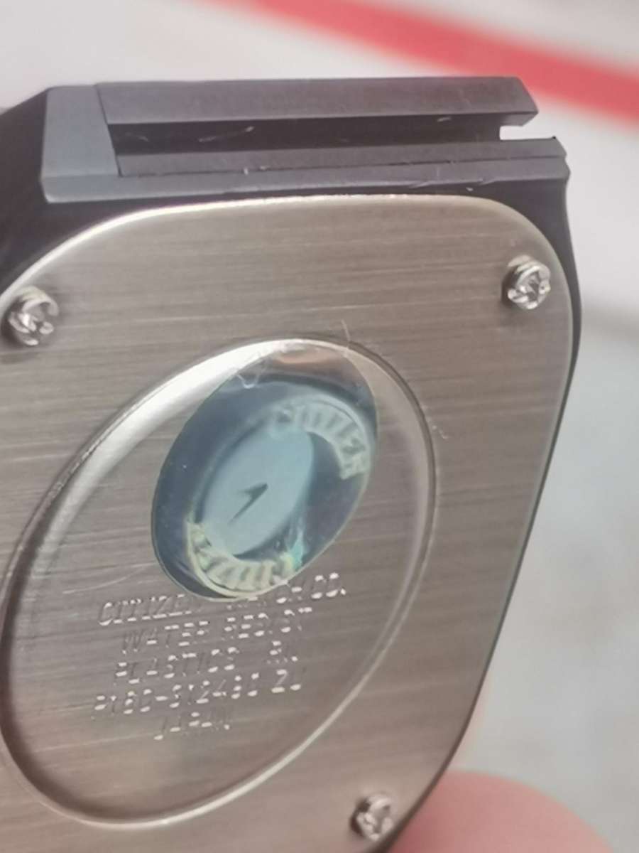 MENS VINTAGE, SCARCE AND HIGHLY COLLECTABLE CITIZEN P160 DIGITAL WATCH