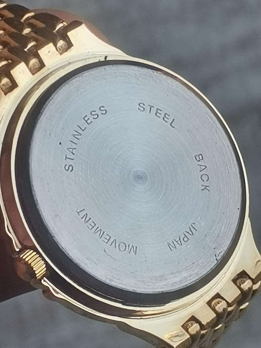 MENS VINTAGE SAKYNO ALL GOLD PLATED WATCH IN EXCELLENT WORKING CONDITION - NEW OLD STOCK