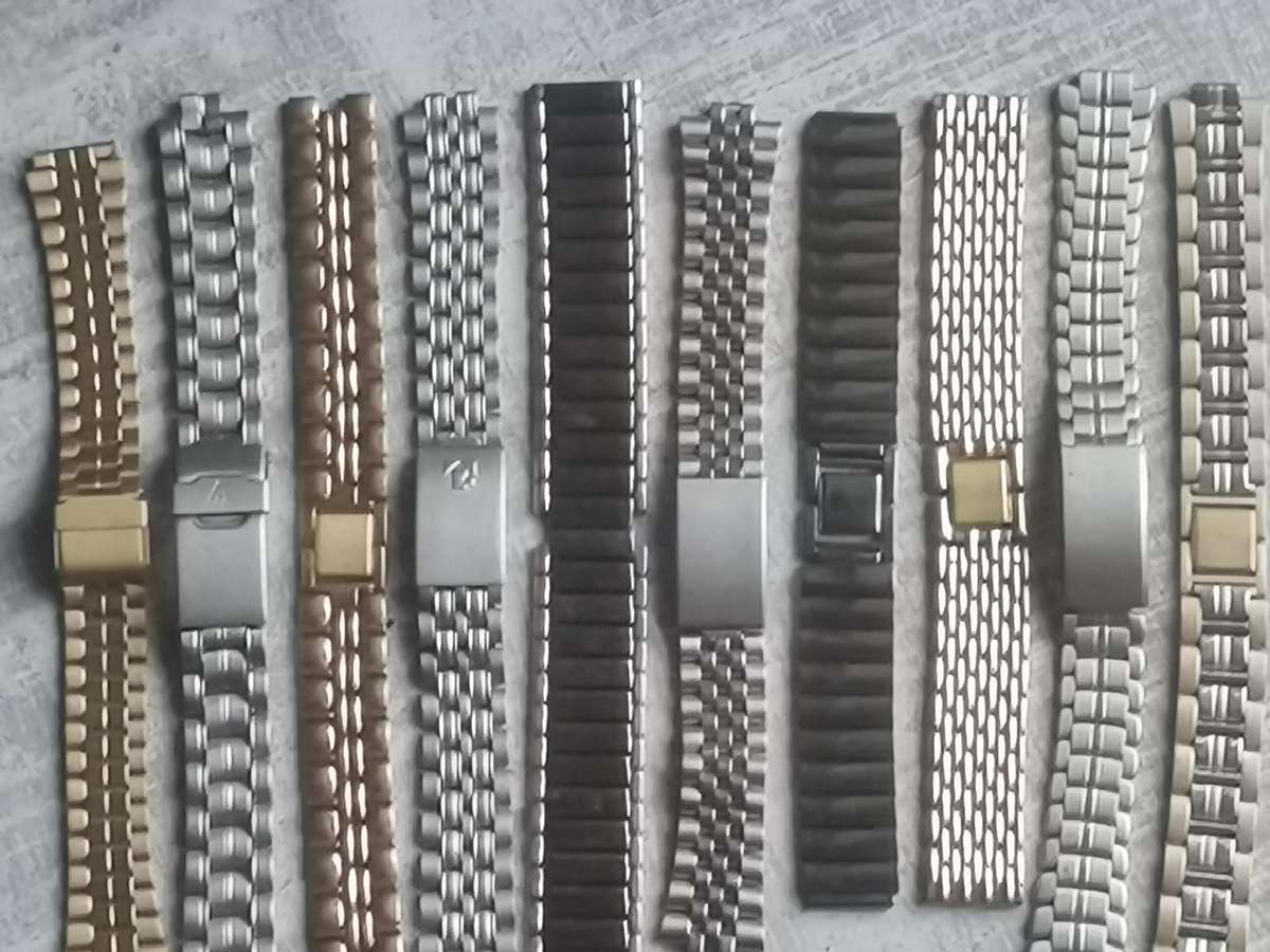 20 x WATCH STRAP COLLECTION - 10 STEEL + 10 LEATHER BIDDING FOR ALL 20 STRAPS