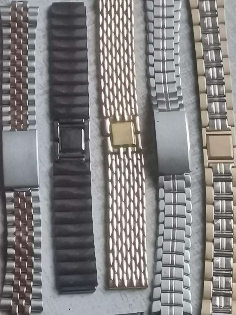 20 x WATCH STRAP COLLECTION - 10 STEEL + 10 LEATHER BIDDING FOR ALL 20 STRAPS
