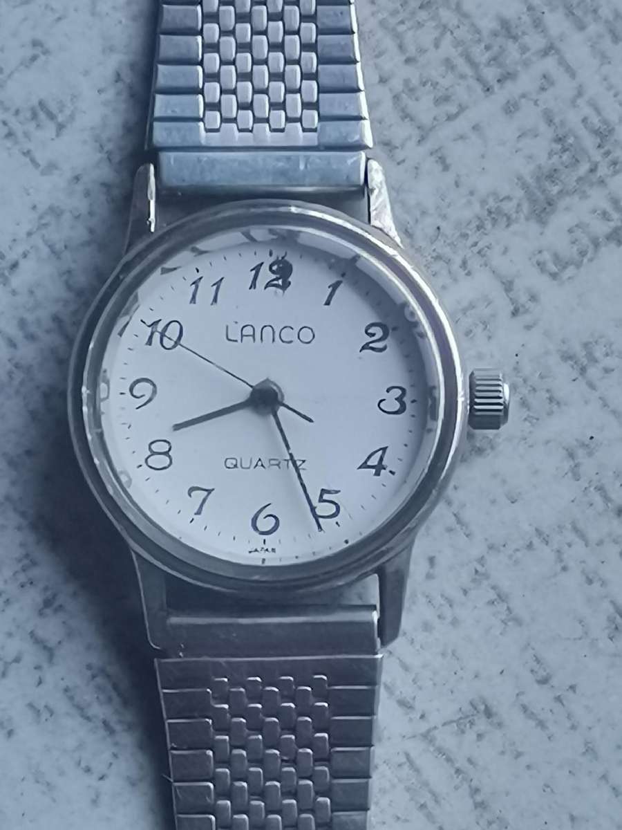 LADIES VINTAGE LANCO WATCH IN EXCELLENT WORKING CONDITION
