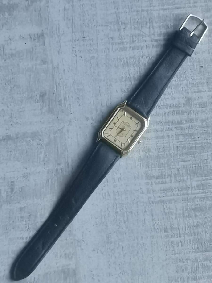 STUNNING LADIES POISE GOLD PLATED WATCH IN EXCELLENT WORKING CONDITION