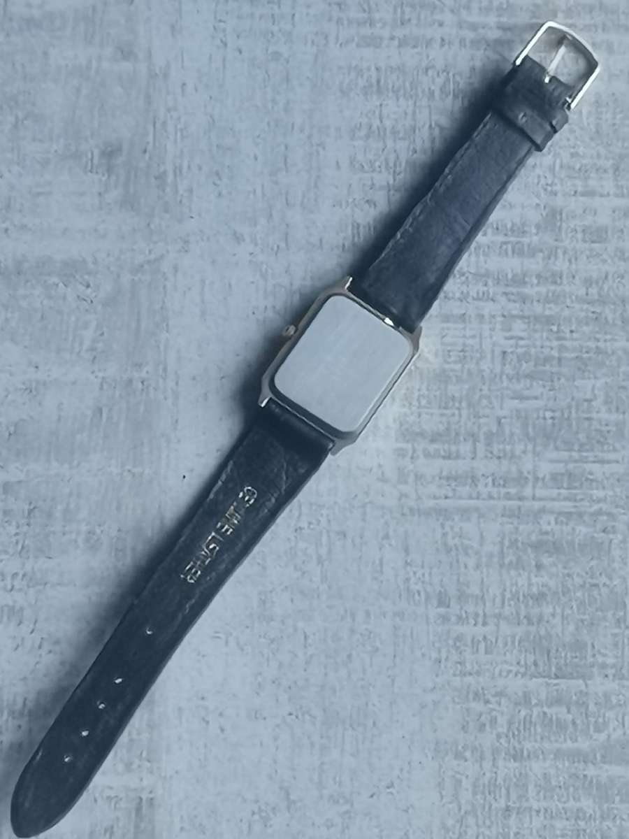 STUNNING LADIES POISE GOLD PLATED WATCH IN EXCELLENT WORKING CONDITION