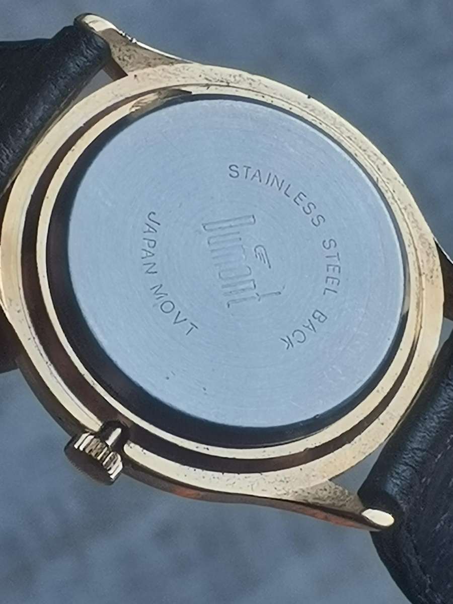 ELEGANT LADIES DUMONT GOLD PLATED WATCH IN EXCELLENT WORKING CONDITION