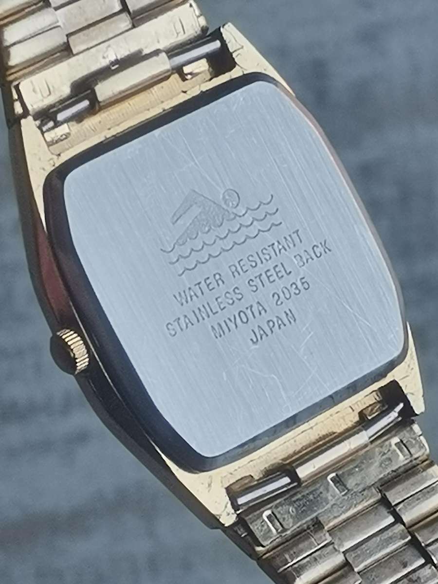 MENS VINTAGE DYNASTY GOLD WATCH IN EXCELLENT WORKING CONDITION