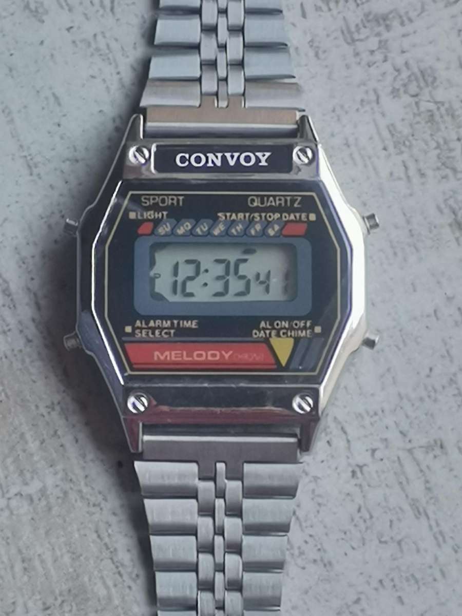MENS VINTAGE CONVOY DIGITAL SPORTS WATCH IN EXCELLENT WORKING CONDITION