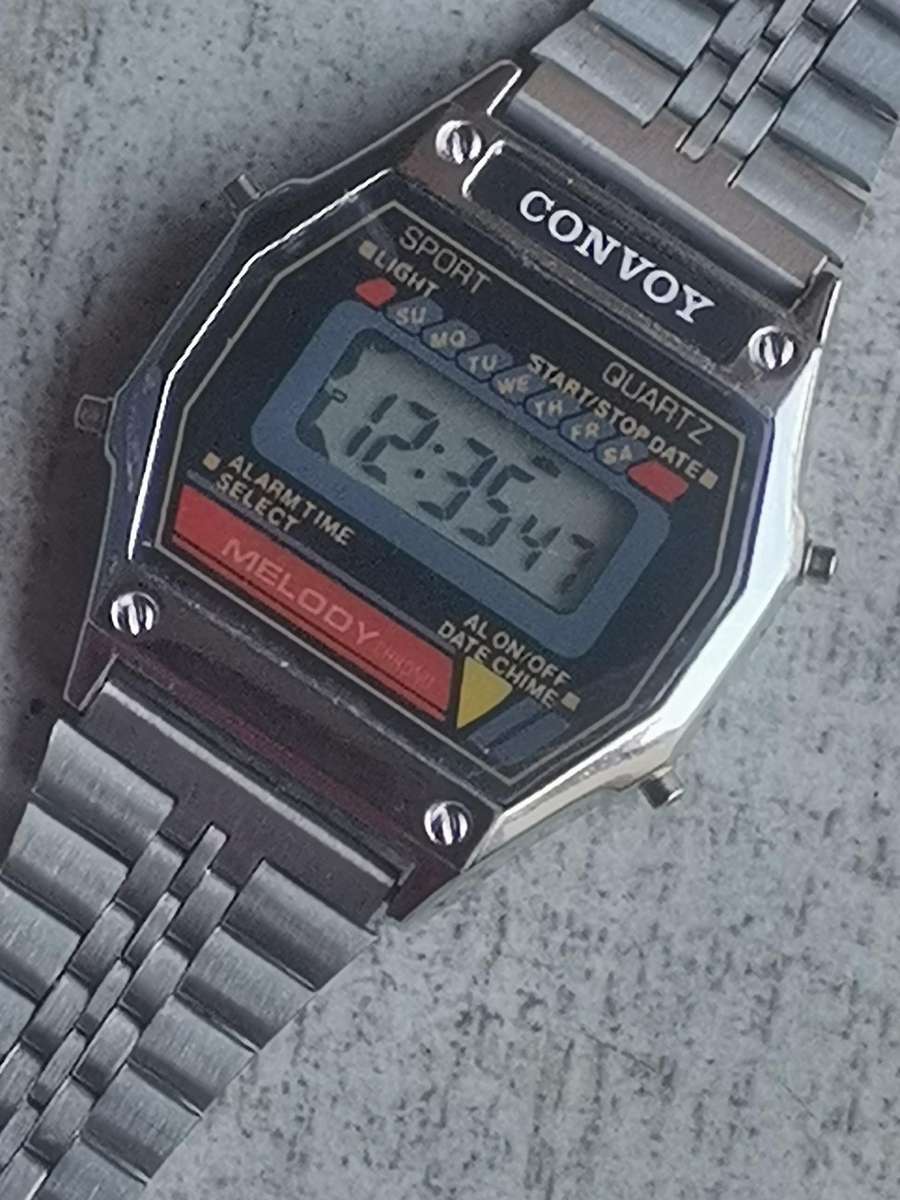 MENS VINTAGE CONVOY DIGITAL SPORTS WATCH IN EXCELLENT WORKING CONDITION