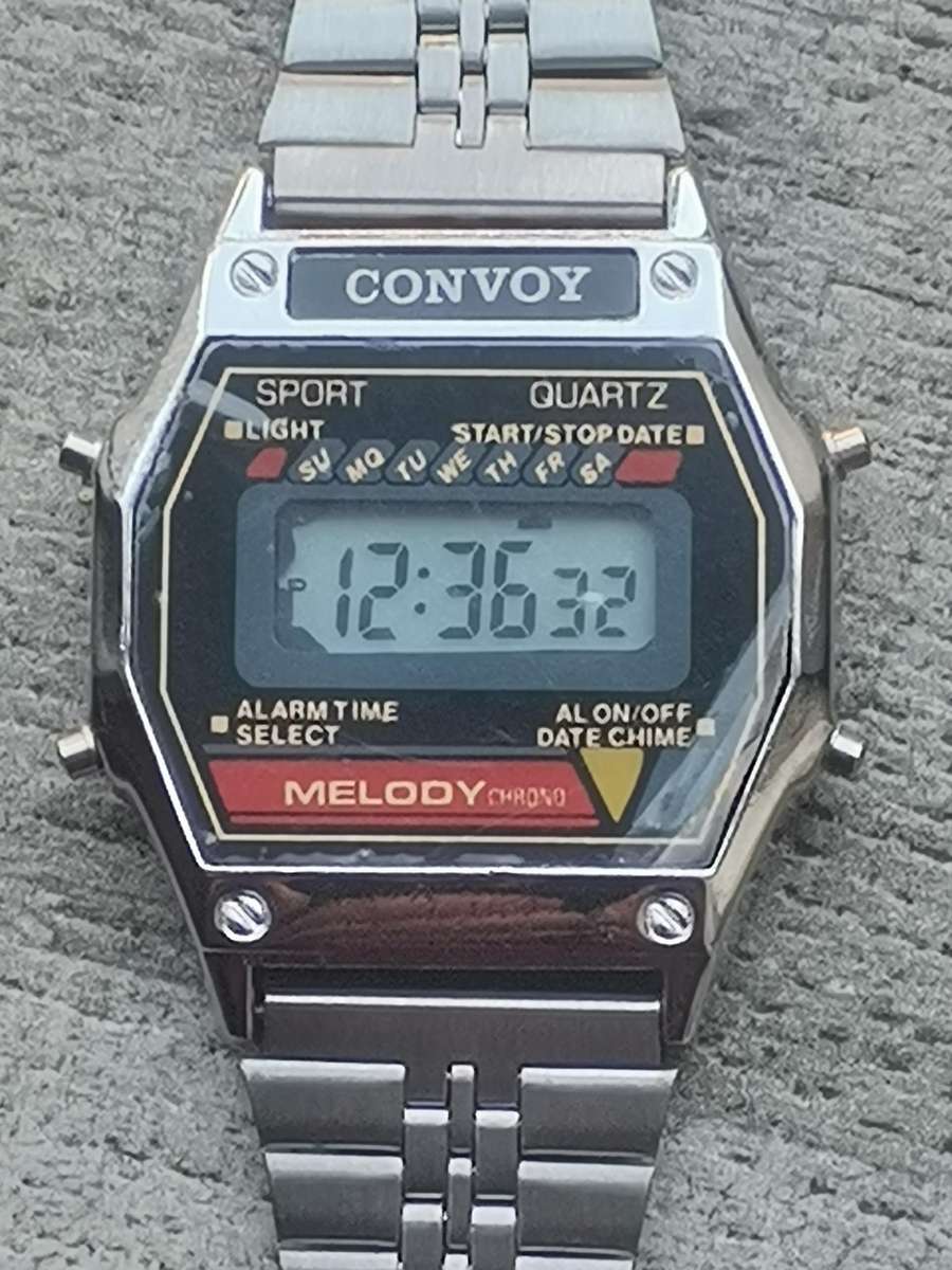 MENS VINTAGE CONVOY DIGITAL SPORTS WATCH IN EXCELLENT WORKING CONDITION