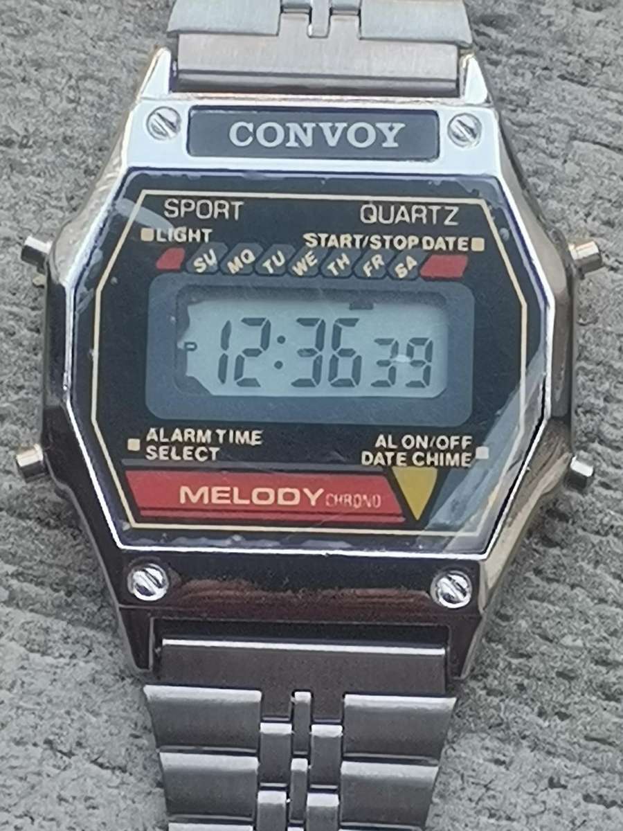 MENS VINTAGE CONVOY DIGITAL SPORTS WATCH IN EXCELLENT WORKING CONDITION