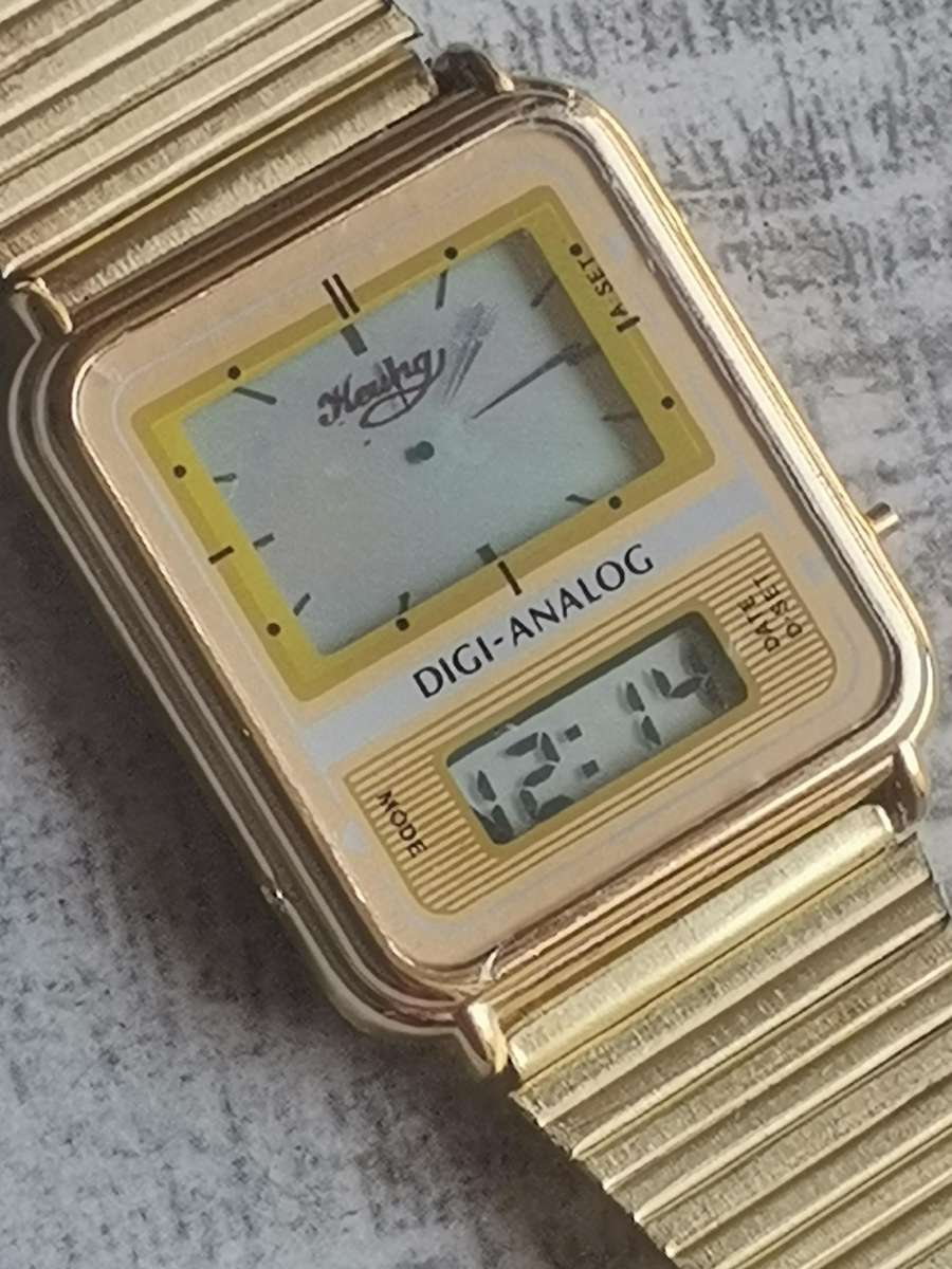 MENS VINTAGE ELECTRONIC DIGI-ANALOG GOLD PLATED WATCH IN EXCELLENT WORKING CONDITION