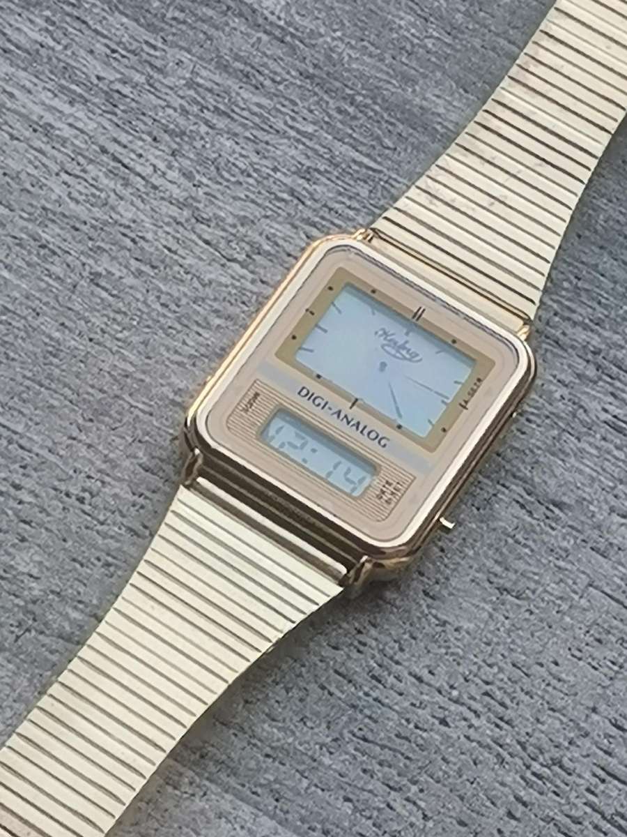 MENS VINTAGE ELECTRONIC DIGI-ANALOG GOLD PLATED WATCH IN EXCELLENT WORKING CONDITION