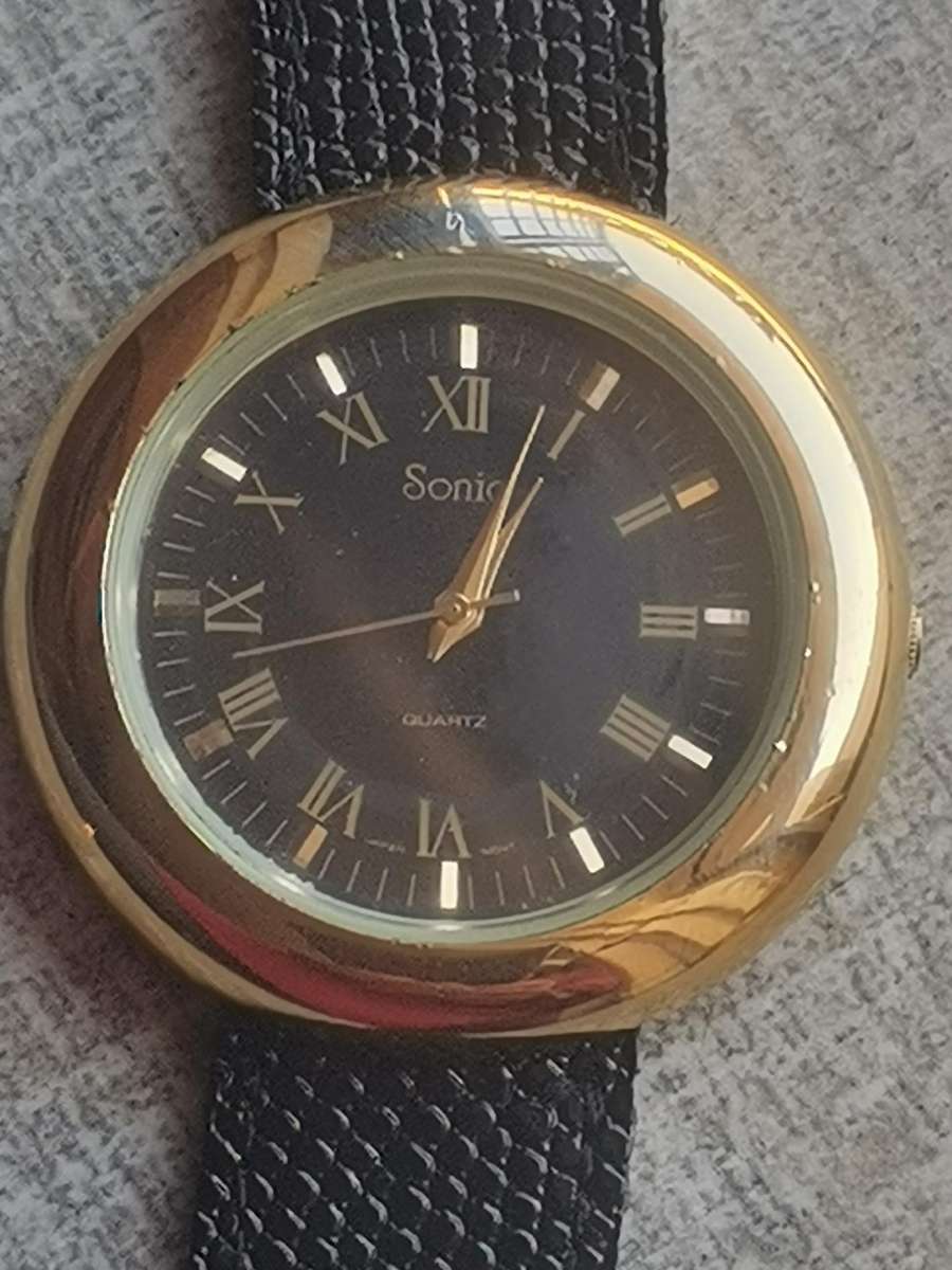 MENS VINTAGE SONIC GOLD PLATED WATCH IN EXCELLENT WORKING CONDITION