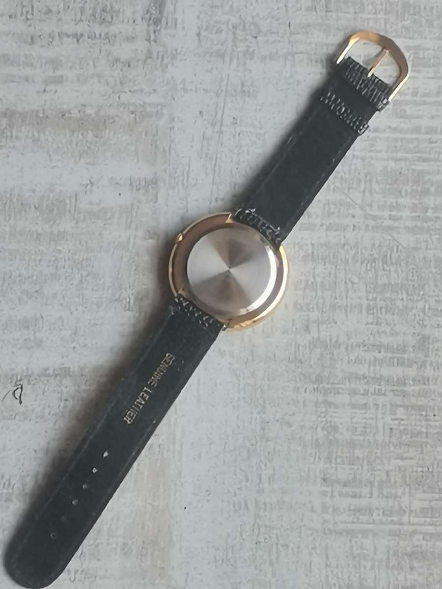 MENS VINTAGE SONIC GOLD PLATED WATCH IN EXCELLENT WORKING CONDITION