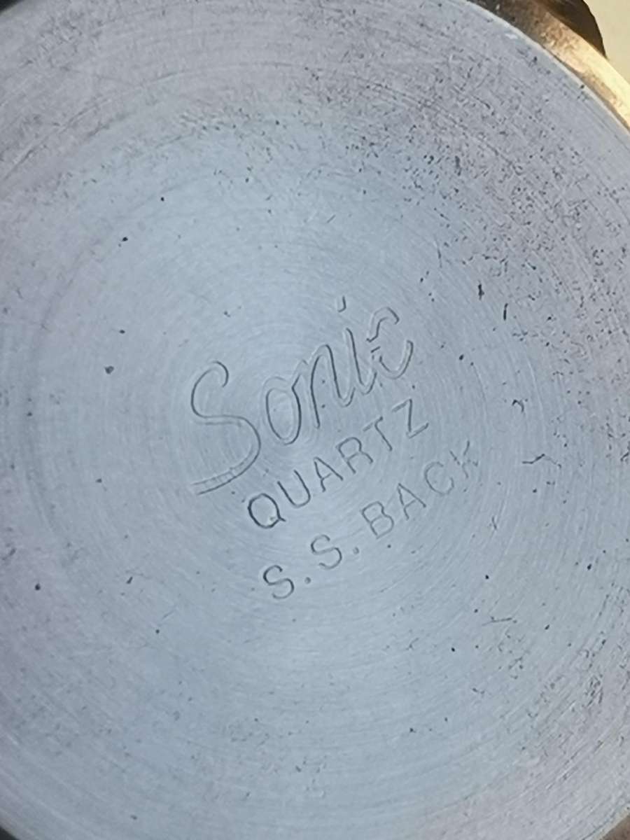 MENS VINTAGE SONIC GOLD PLATED WATCH IN EXCELLENT WORKING CONDITION