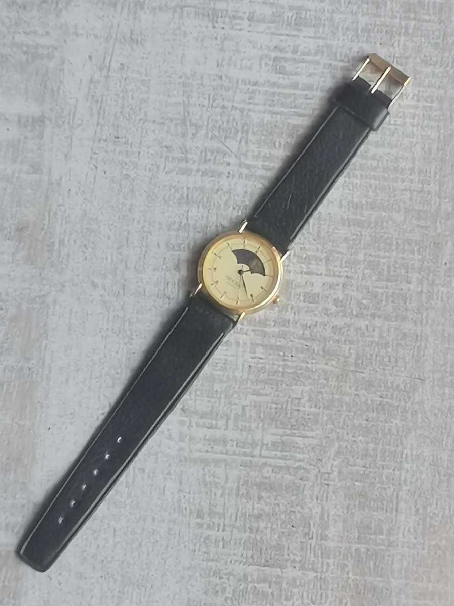 ELEGANT LADIES SEKISE SUN AND MOON WATCH IN EXCELLENT WORKING CONDITION