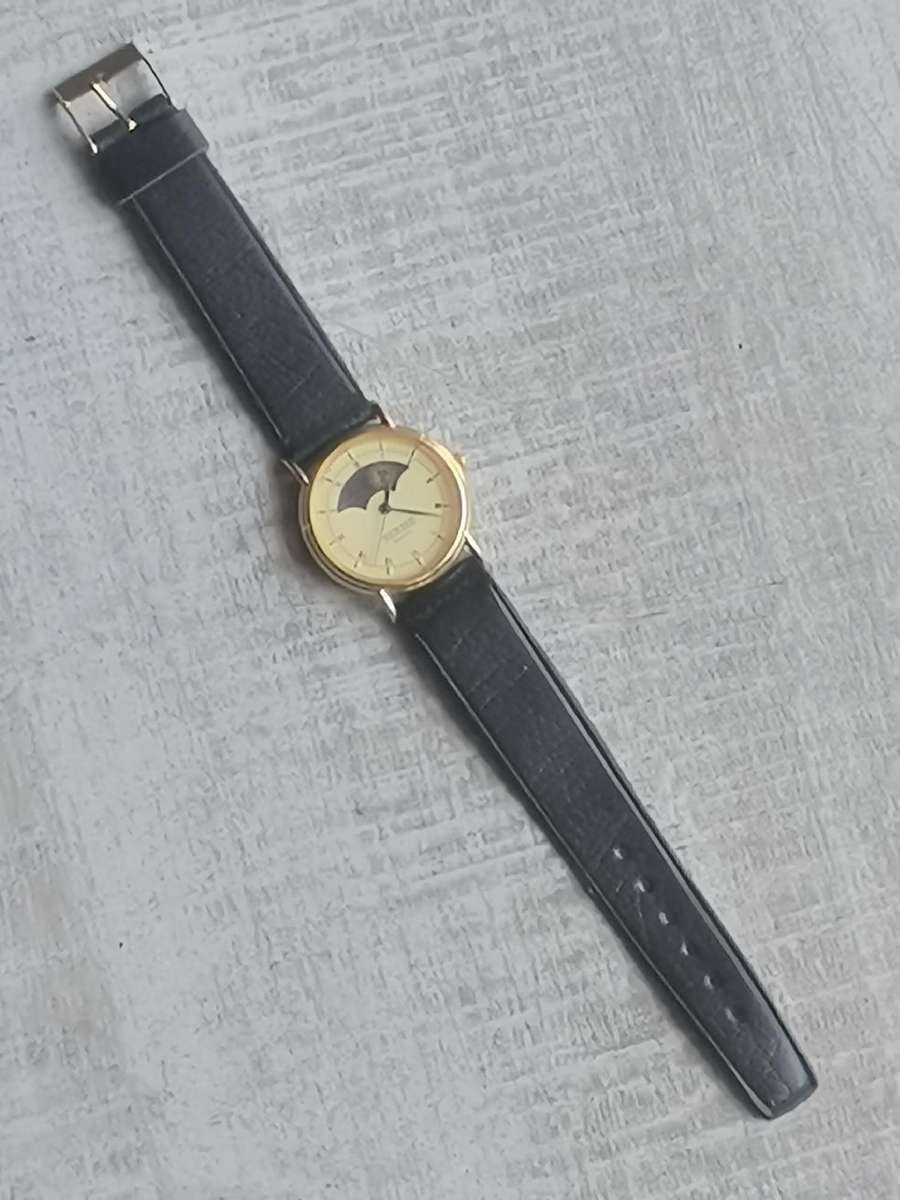 ELEGANT LADIES SEKISE SUN AND MOON WATCH IN EXCELLENT WORKING CONDITION