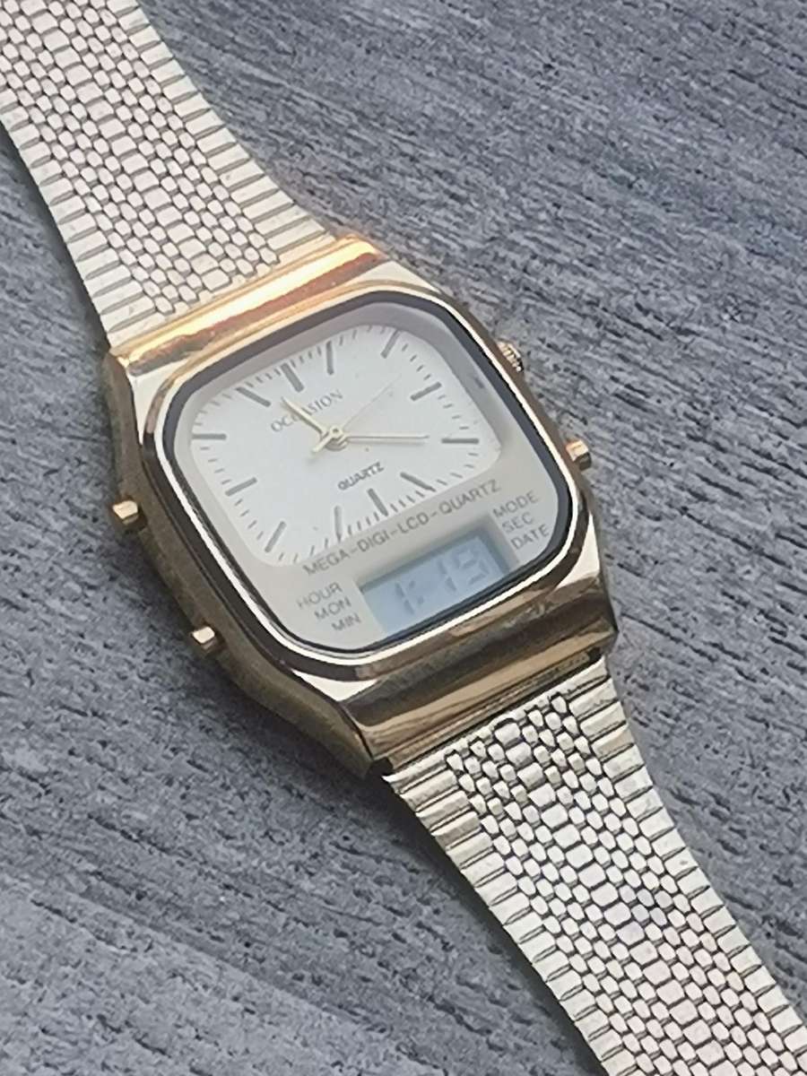 MENS VINTAGE OCCASION ANALOG/DIGITAL WATCH IN EXCELLENT WORKING CONDITION