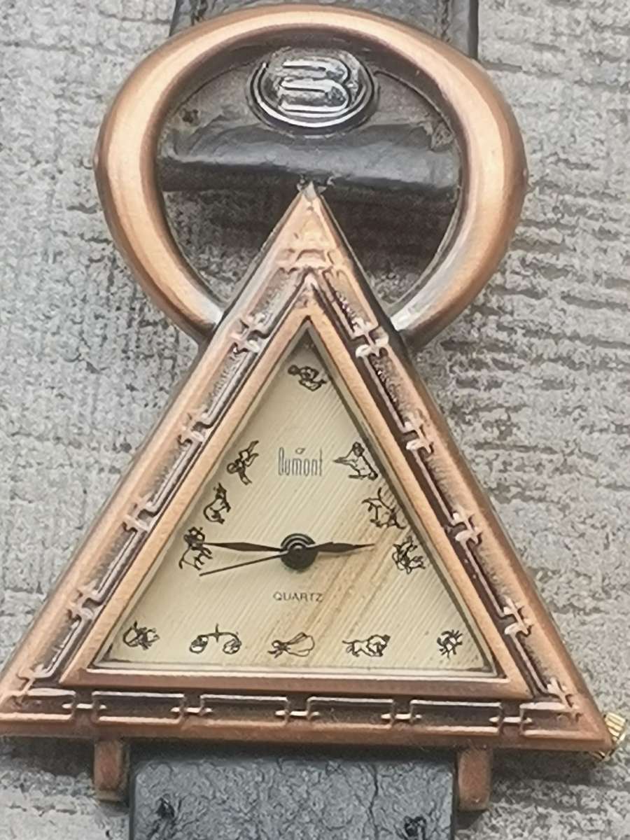 LADIES UNIQUE DUMONT TRIANGLE WATCH IN EXCELLENT WORKING CONDITION