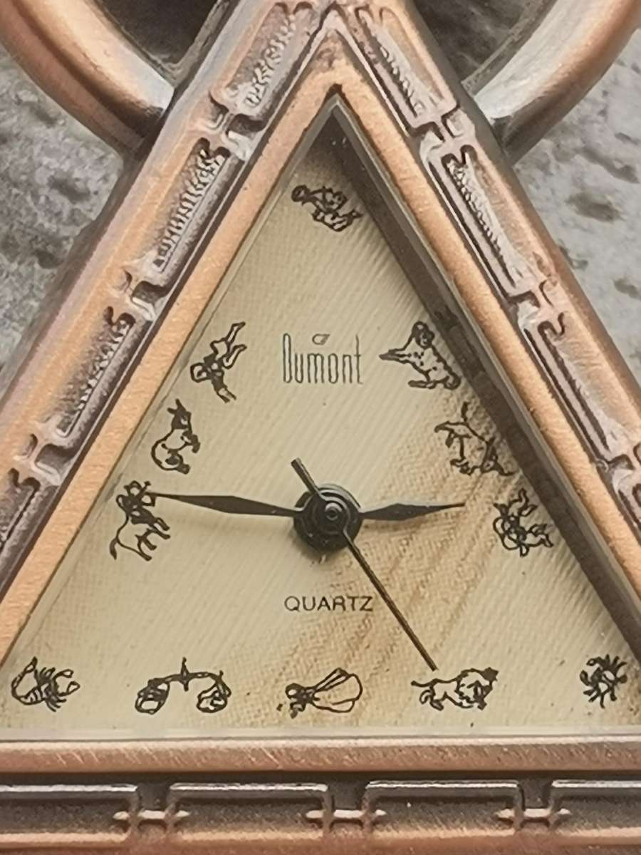 LADIES UNIQUE DUMONT TRIANGLE WATCH IN EXCELLENT WORKING CONDITION