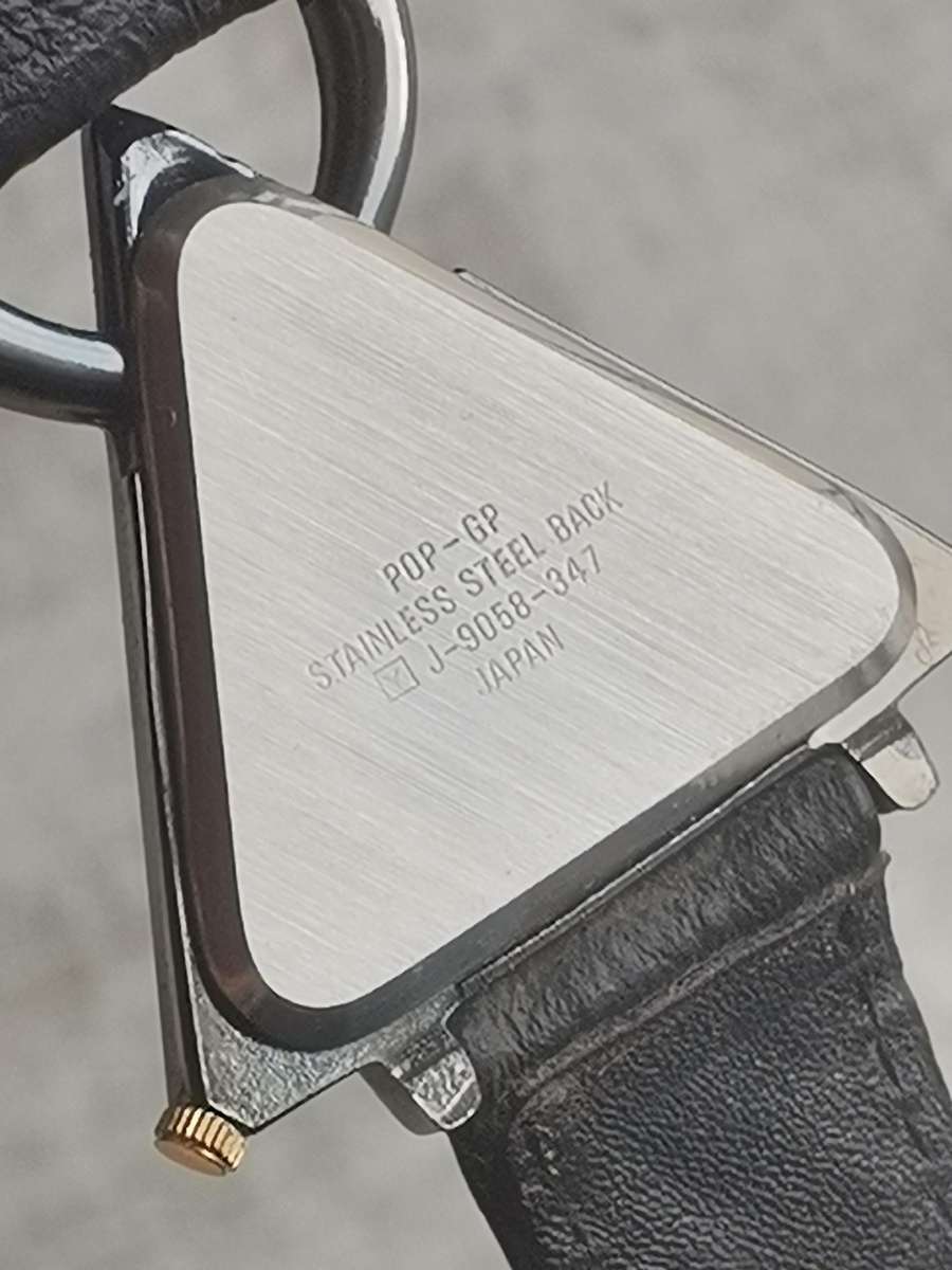 LADIES UNIQUE DUMONT TRIANGLE WATCH IN EXCELLENT WORKING CONDITION