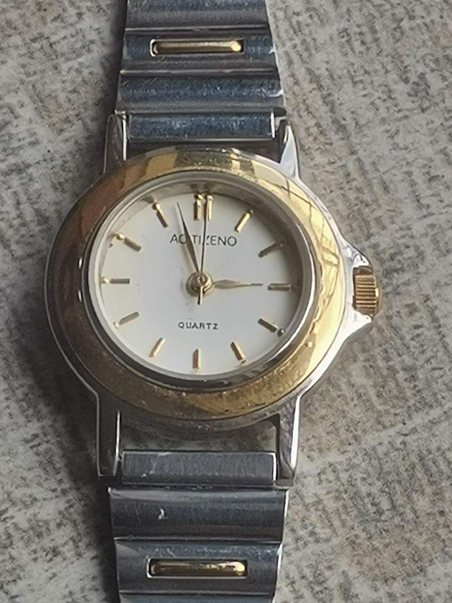 LADIES ACITIZENO 2 TONE WATCH IN EXCELLENT WORKING CONDITION