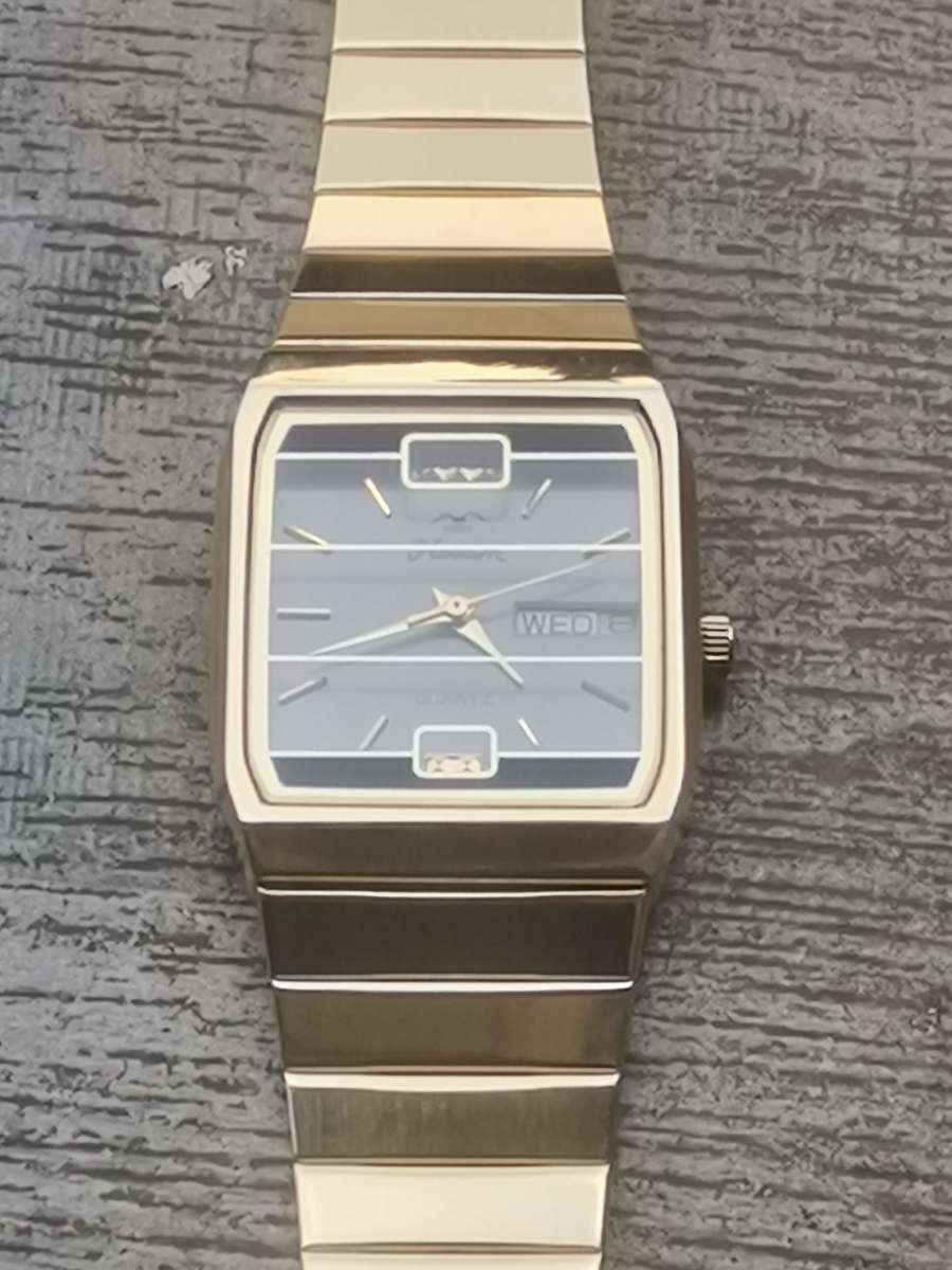 MENS VINTAGE HOSAM GOLD PLATED WATCH IN EXCELLENT WORKING CONDITION