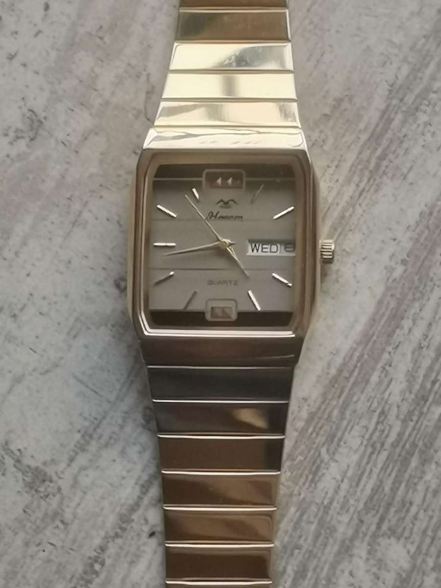MENS VINTAGE HOSAM GOLD PLATED WATCH IN EXCELLENT WORKING CONDITION