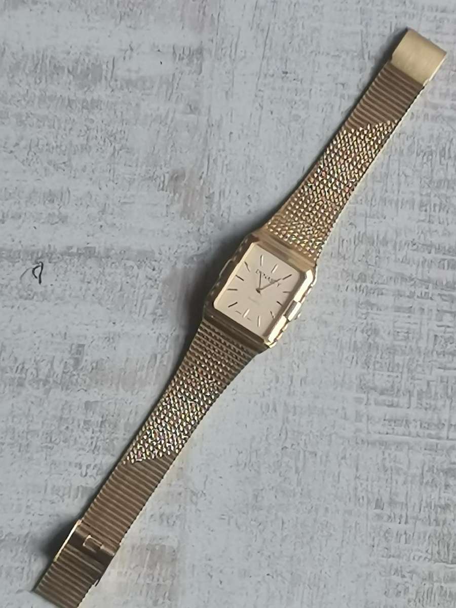 MENS DYNASTY GOLD WATCH IN EXCELLENT WORKING CONDITION