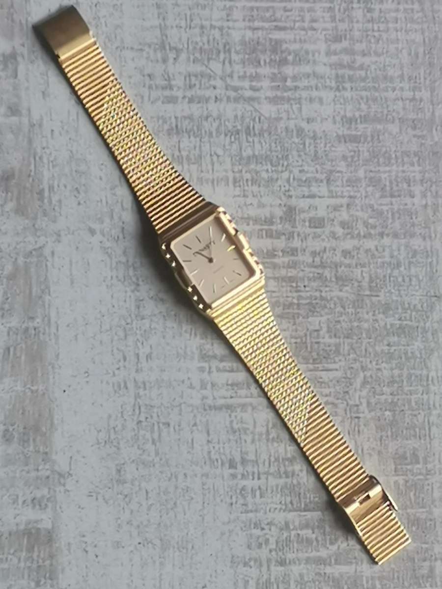 MENS DYNASTY GOLD WATCH IN EXCELLENT WORKING CONDITION