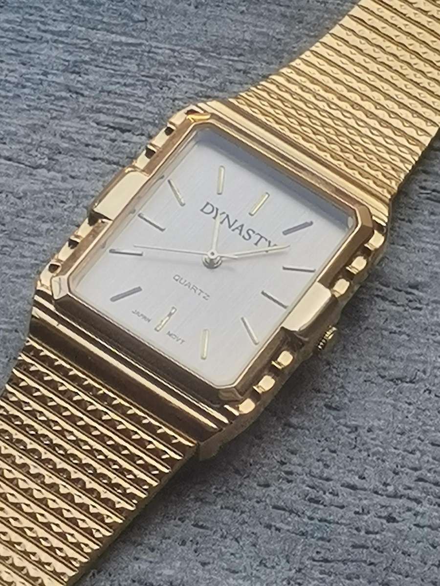MENS DYNASTY GOLD WATCH IN EXCELLENT WORKING CONDITION
