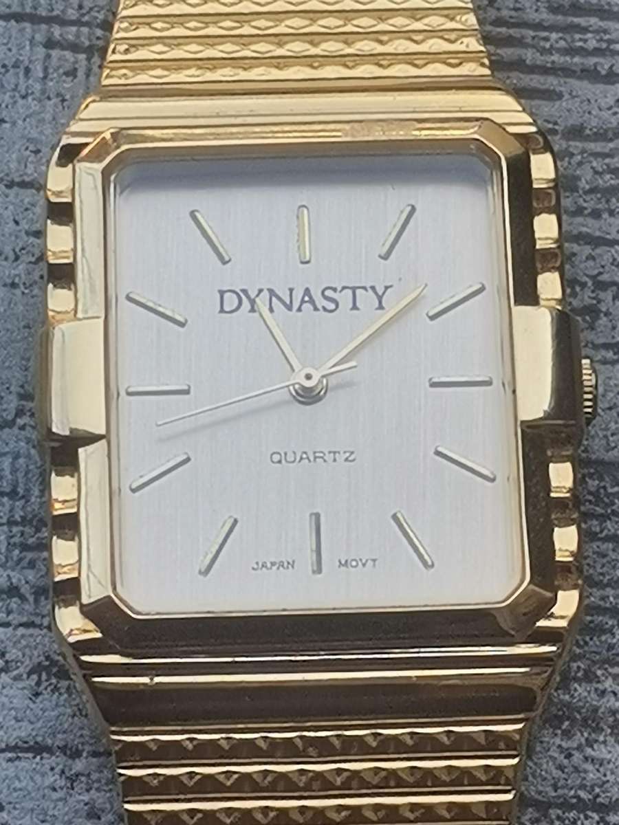 MENS DYNASTY GOLD WATCH IN EXCELLENT WORKING CONDITION
