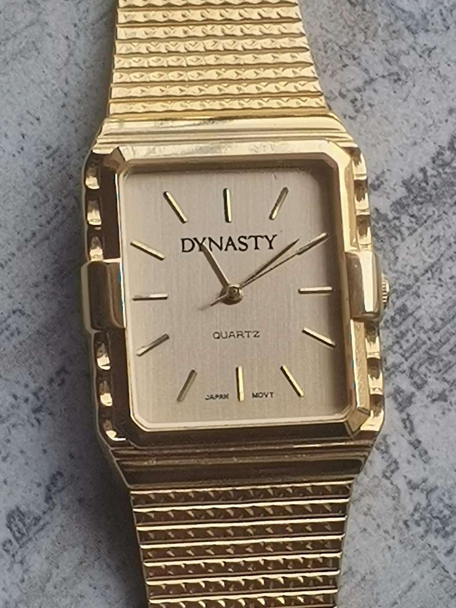 MENS DYNASTY GOLD WATCH IN EXCELLENT WORKING CONDITION