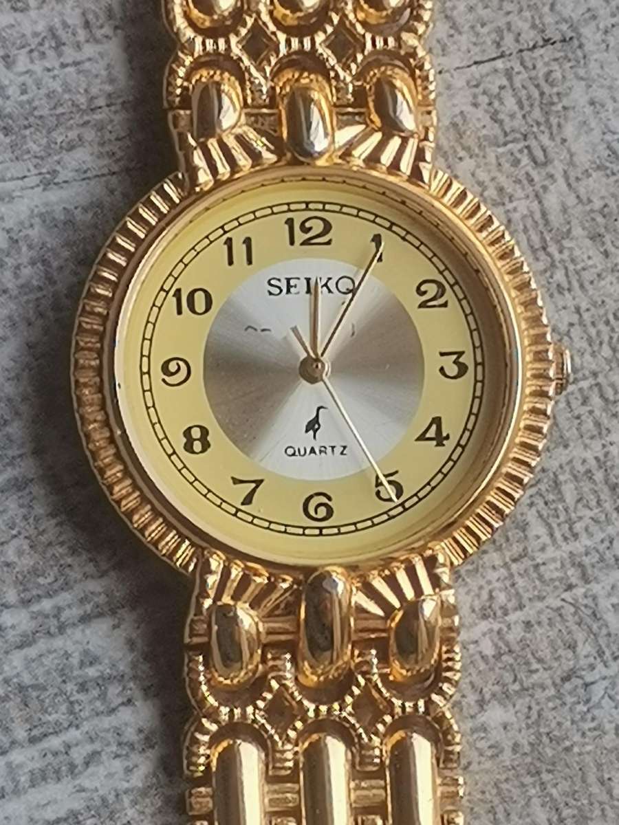 MENS SEIKQ GOLD WATCH IN EXCELLENT WORKING CONDITION