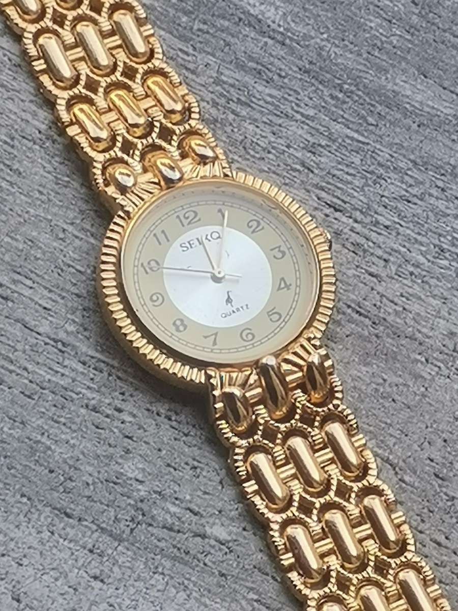 MENS SEIKQ GOLD WATCH IN EXCELLENT WORKING CONDITION
