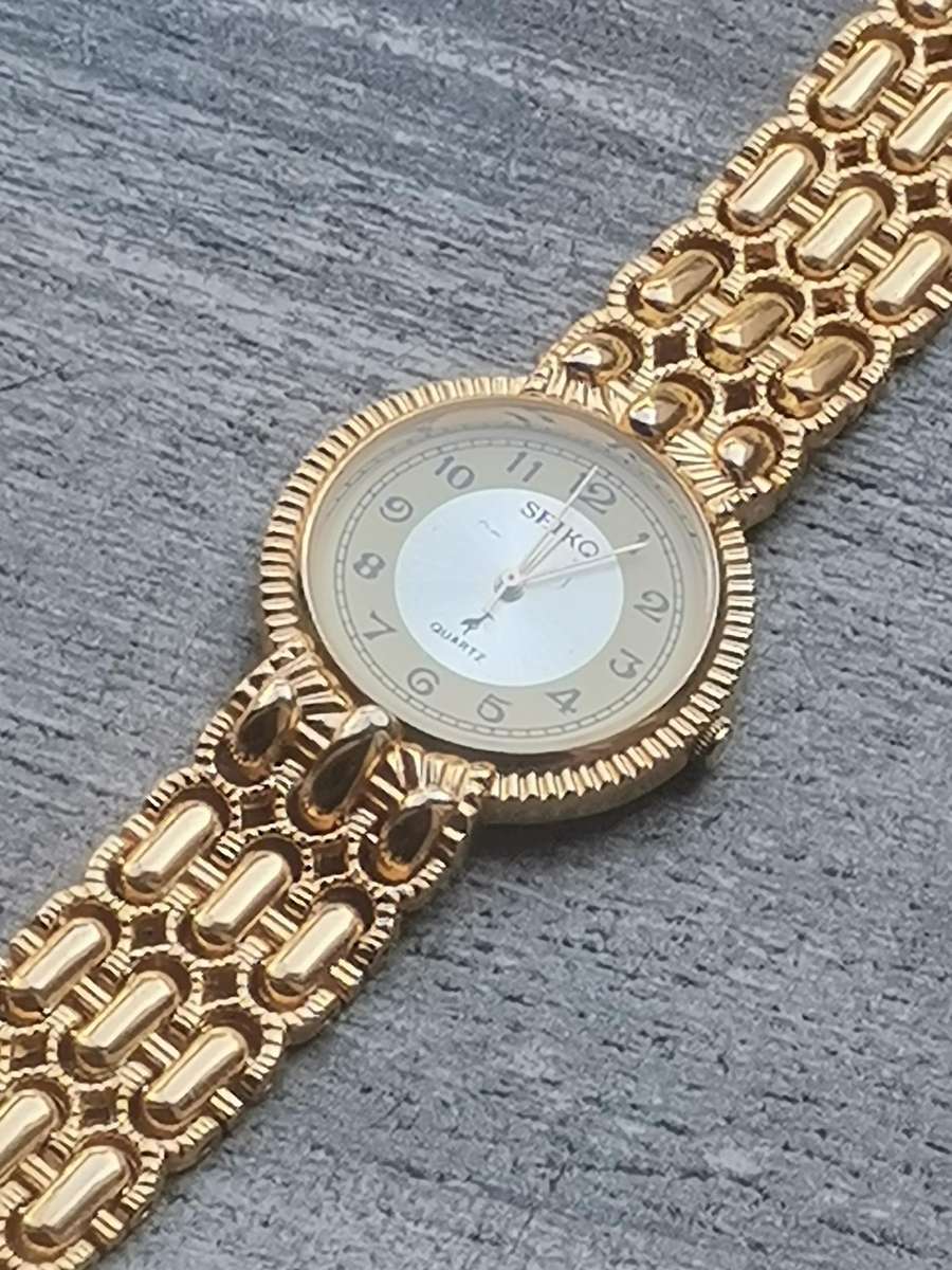 MENS SEIKQ GOLD WATCH IN EXCELLENT WORKING CONDITION