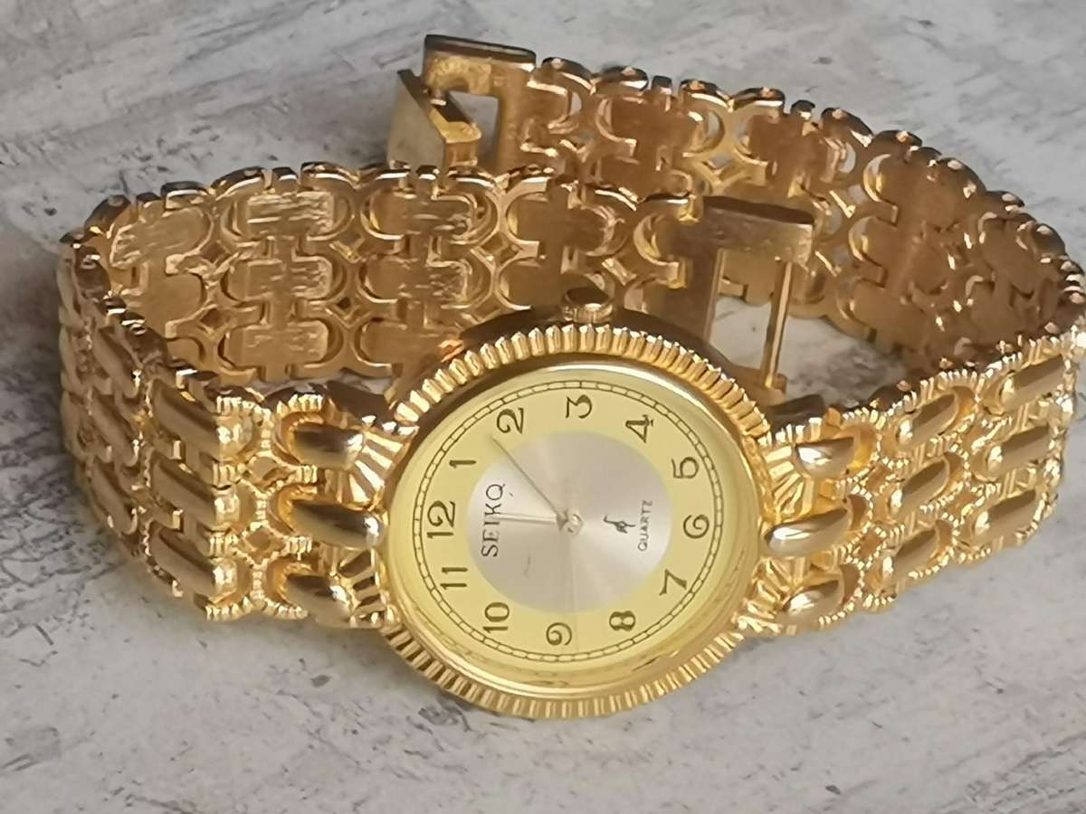 MENS SEIKQ GOLD WATCH IN EXCELLENT WORKING CONDITION