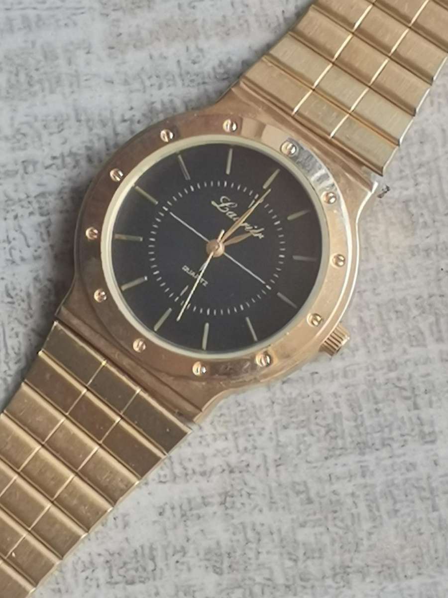 MENS VINTAGE LAURIER GOLD PLATED WATCH IN EXCELLENT WORKING CONDITION