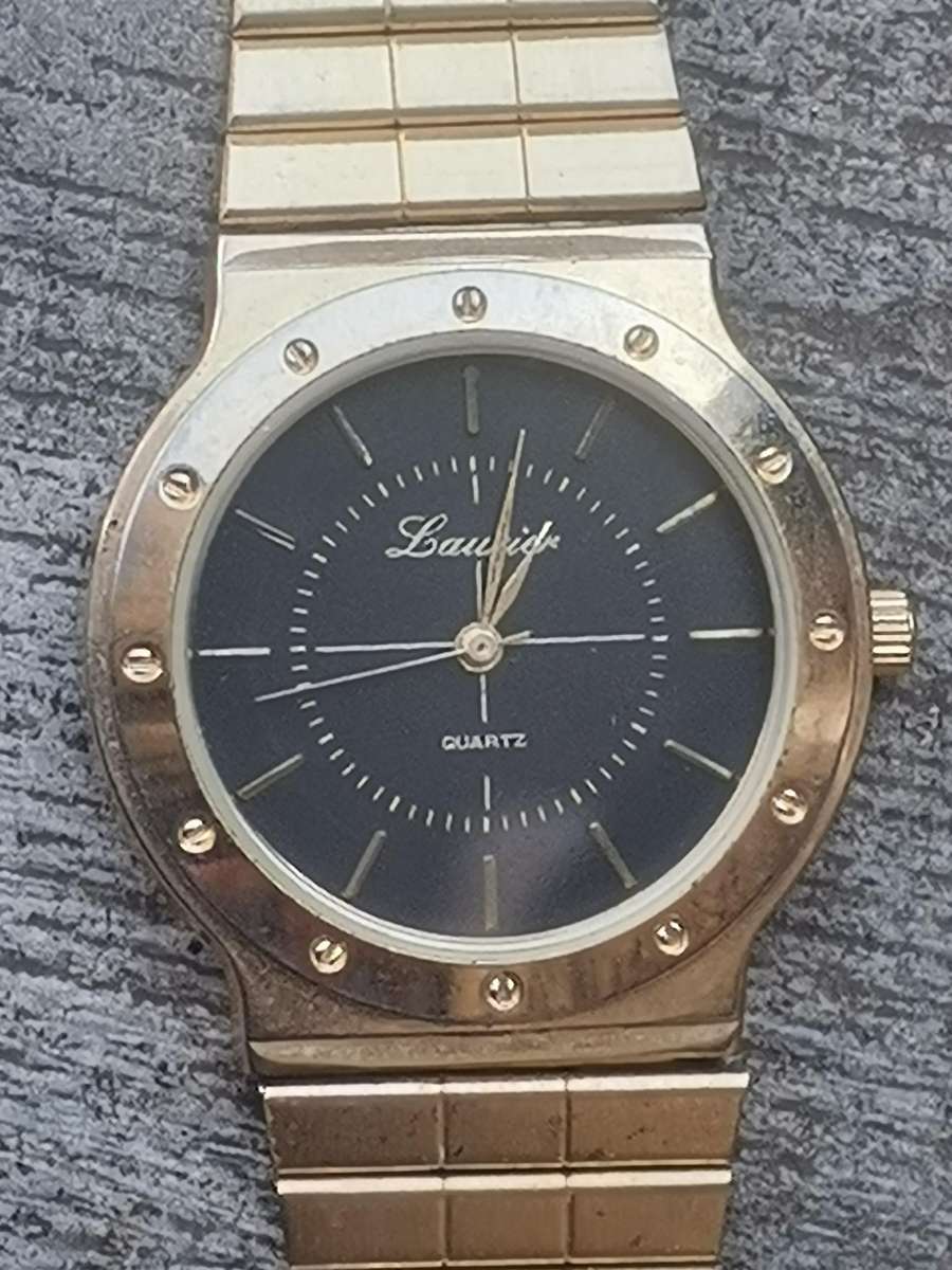 MENS VINTAGE LAURIER GOLD PLATED WATCH IN EXCELLENT WORKING CONDITION