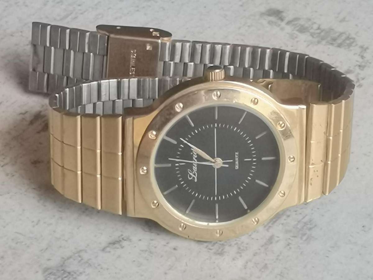 MENS VINTAGE LAURIER GOLD PLATED WATCH IN EXCELLENT WORKING CONDITION